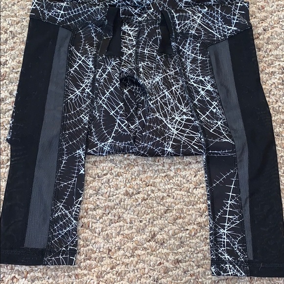 Women’s XS athletic leggings - Picture 3 of 4